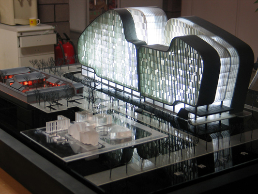 Chine Biens modèles architecturaux miniatures de fabricant pour la planification de parc scientifique de science et technologie fournisseur