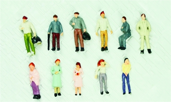 Chine Les matériaux de modèle d'échelle de 1:100/personnes architecturaux de modèle ont peint le nombre d'actions 1.8cm fournisseur