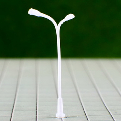 Chine Lampadaires blancs de modèle d'échelle de route de 1:300 pour HO des dispositions de station de train fournisseur
