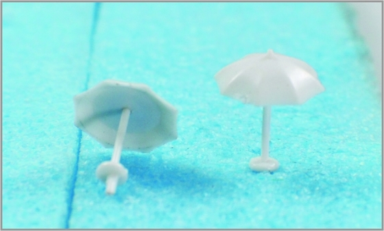 Chine Parapluie de Sun en plastique miniature d'échelle du 1:100 MT100 de modèle de dispositions faites sur commande de train fournisseur