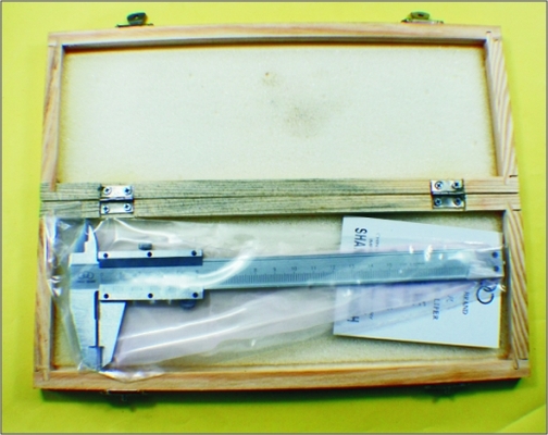Chine A-114 miniatures des outils de modélisation pour la fabrication de modèle échelle Vernier Saliper fournisseur
