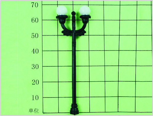 Chine 6V personnalisée Street à deux têtes en plastique modèle lampadaire pour chemin de fer mises en page 7 cm fournisseur