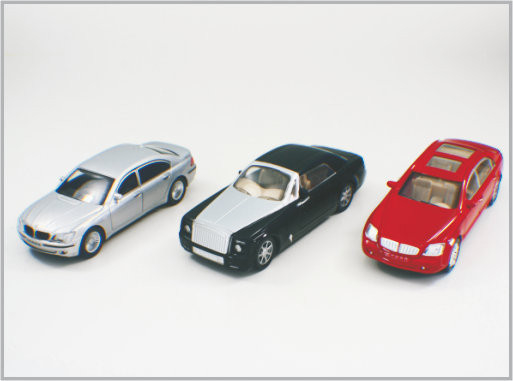 Chine 1/50 a coulé les voitures modèles en plastique de mini échelle faite sur commande pour Decoratio à la maison fournisseur