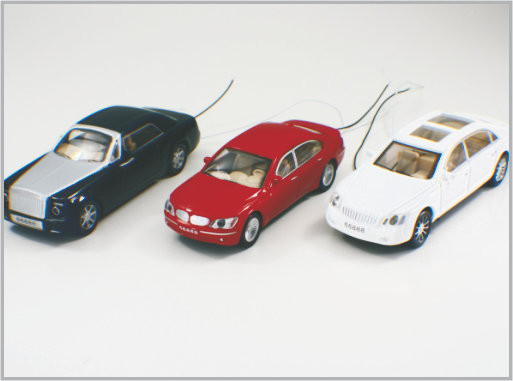 Chine 1/50 mini voitures modèles faites sur commande allumées d'échelle avec 12v comme cadeau et Decoratio à la maison fournisseur