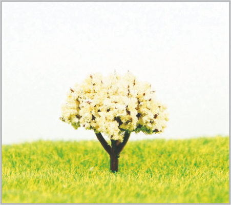 Chine arbres modèles miniatures blancs faits sur commande faits main de 3.5cm HO avec du plastique fournisseur