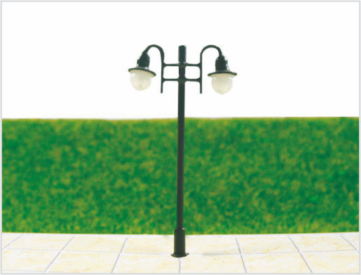 Chine T46 6V Two-headed rue échelle en plastique modèle lampadaire pour Train Layout 6 cm fournisseur