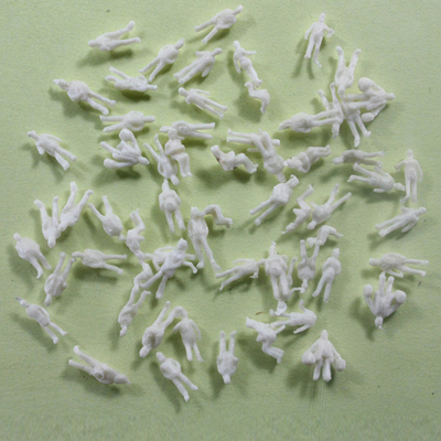 Blanc debout/se reposant d'échelle de 1:200 de personnes architecturales de modèle, schéma 1.0cm pour la disposition fournisseur
