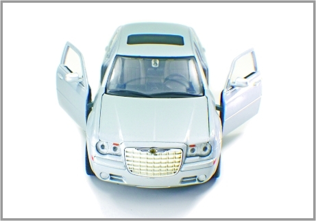 L'alliage de 1h24 meurent les voitures modèles faites sur commande intelligentes Chrysler 300C d'échelle de fonte fournisseur