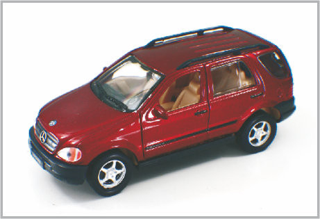 1/32 a coulé les voitures modèles faites sur commande rouge foncé d'échelle de jouet classe Benzm en tant qu'à la maison Decoratio fournisseur